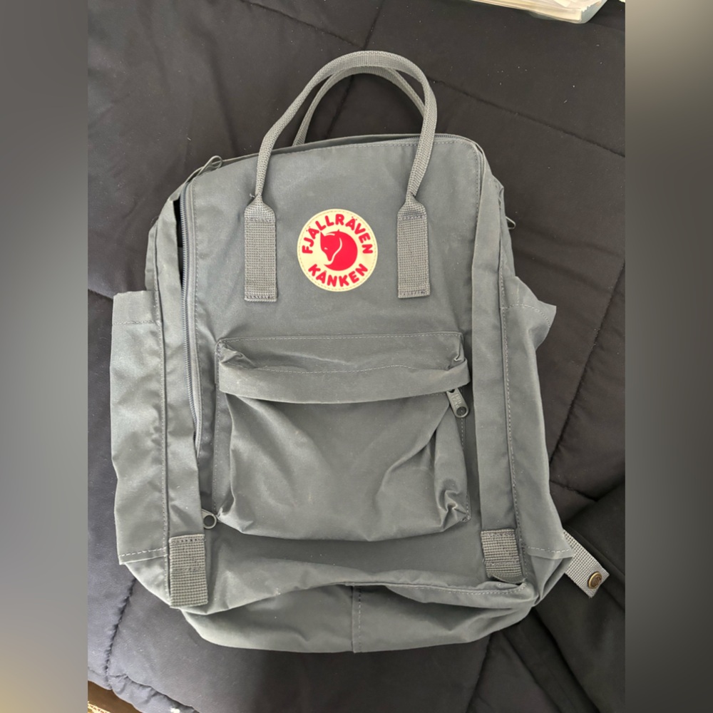 fjällräven grey backpack